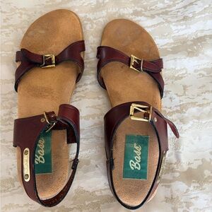 Vintage Bass Brown Leather Buckle Sandals with Gold Hardware
